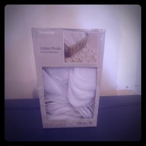 🌹Glitter fake rose petals 🌹